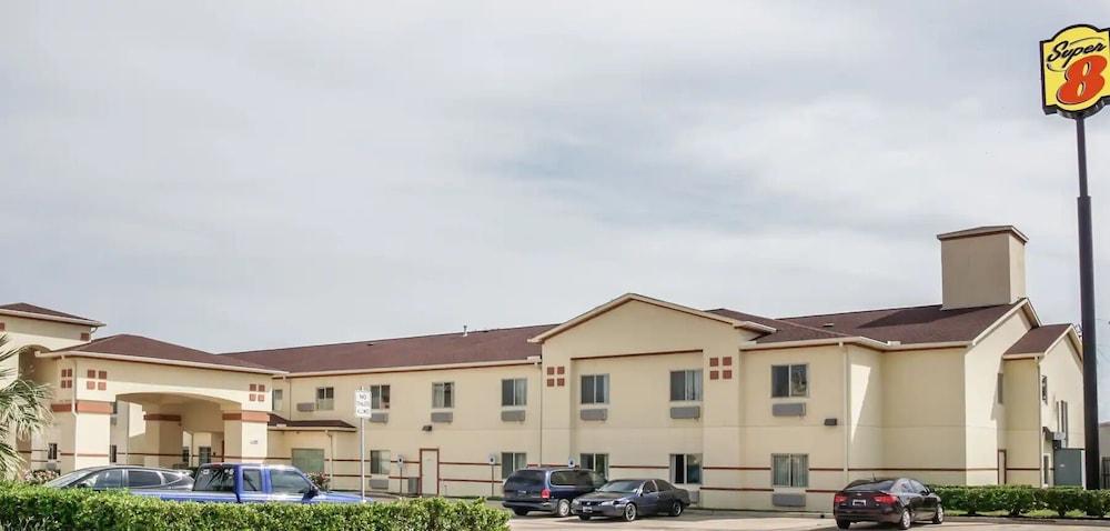 Super 8 By Wyndham Brenham Tx Otel Dış mekan fotoğraf