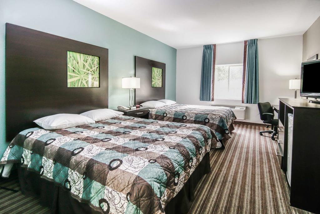 Super 8 By Wyndham Brenham Tx Otel Dış mekan fotoğraf